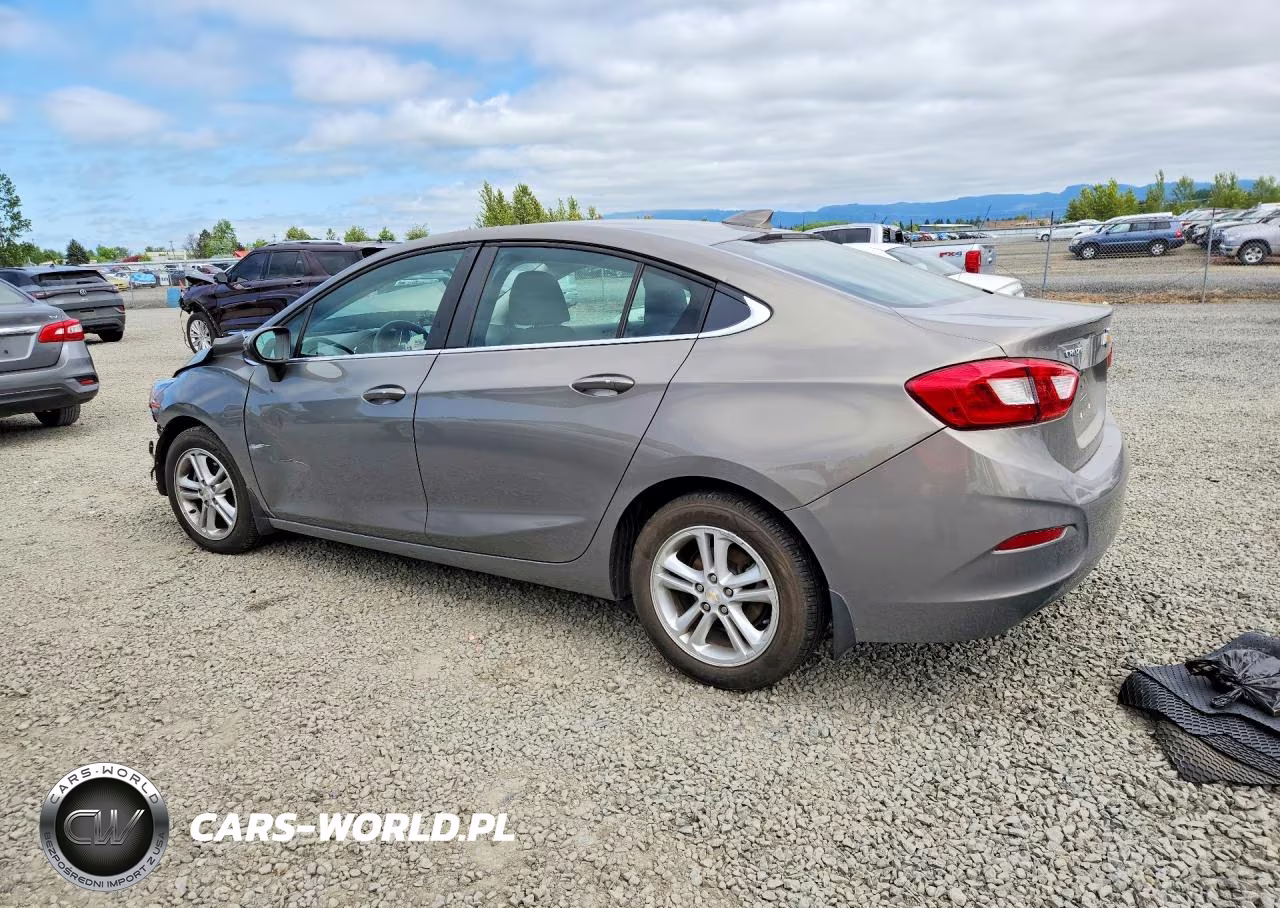 2018 Chevrolet Cruze Lt Auto VIN:1G1BE5SM3J7226199 - 2
