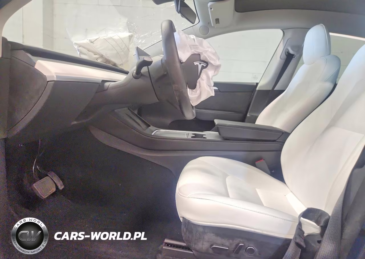2023 Tesla Model Y VIN:7SAYGDEE2PF610247 - 7