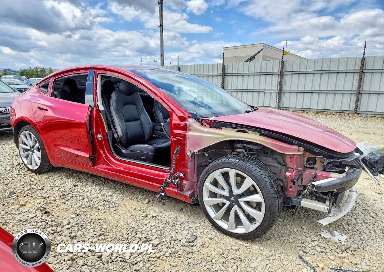 2018 Tesla Model 3 VIN:5YJ3E1EB3JF085031 - 4