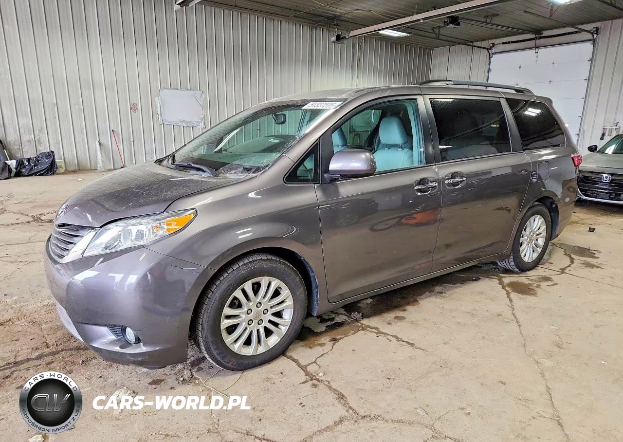 2015 Toyota Sienna Xle 8-Passenger