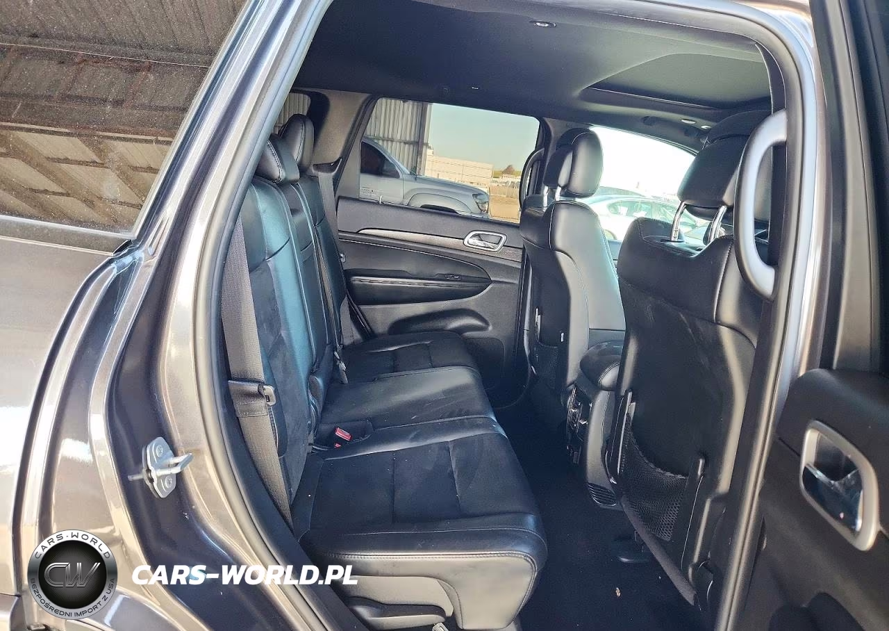 2018 Jeep Grand Cherokee Laredo VIN:1C4RJEAG6JC485239 - 11
