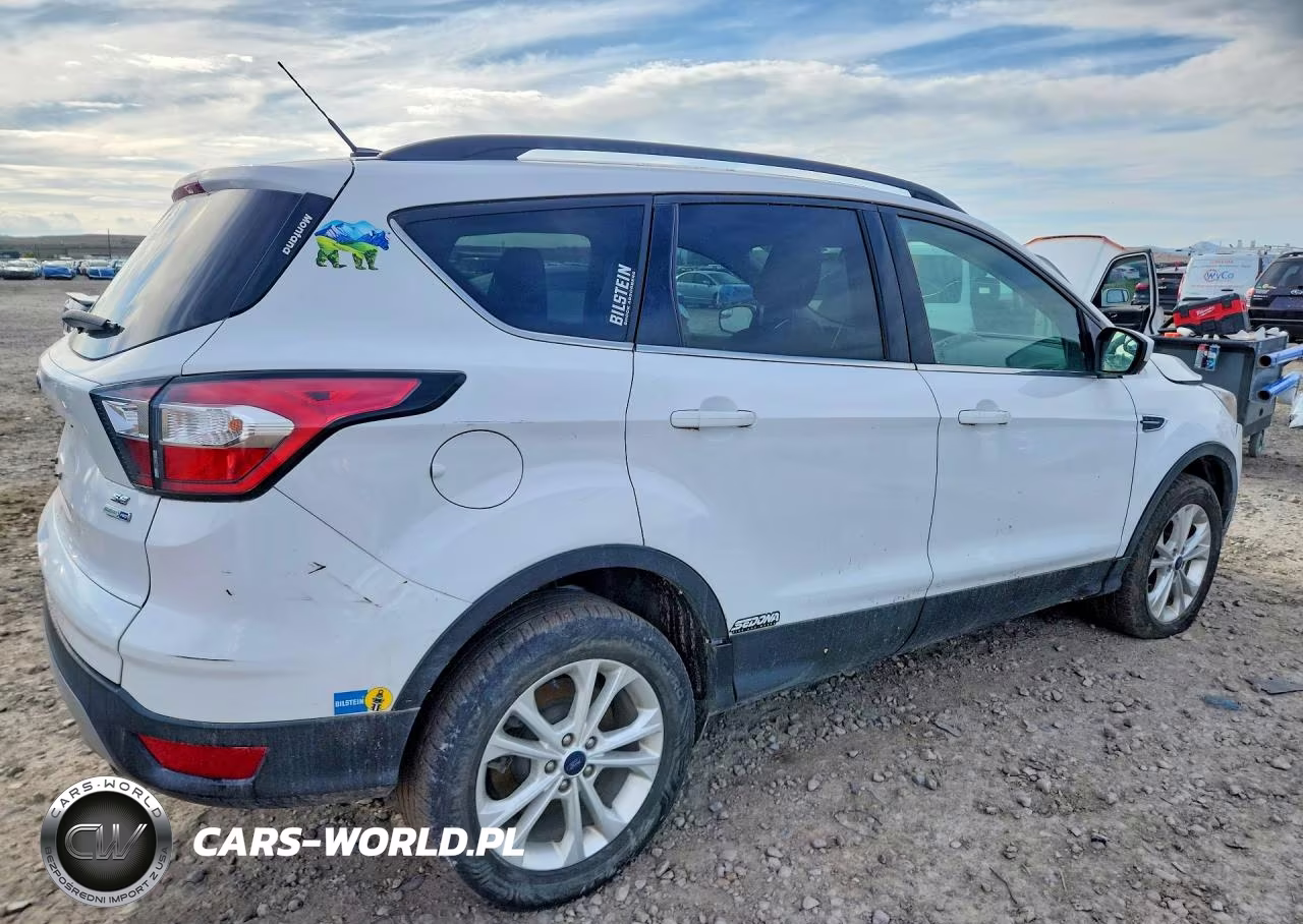 2018 Ford Escape Se VIN:1FMCU9GD3JUB17575 - 3