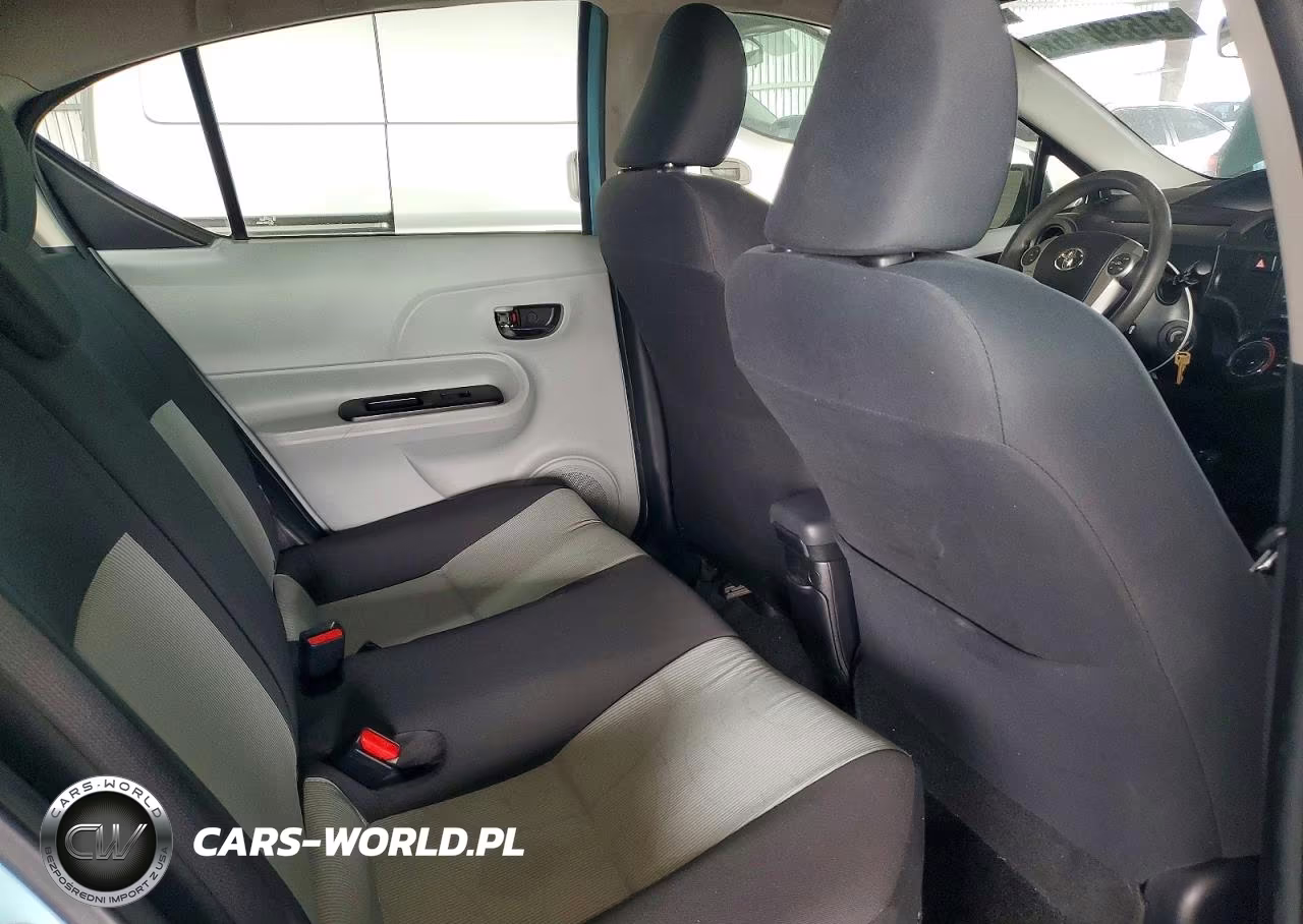 2013 Toyota Prius C Two VIN:JTDKDTB32D1057242 - 10
