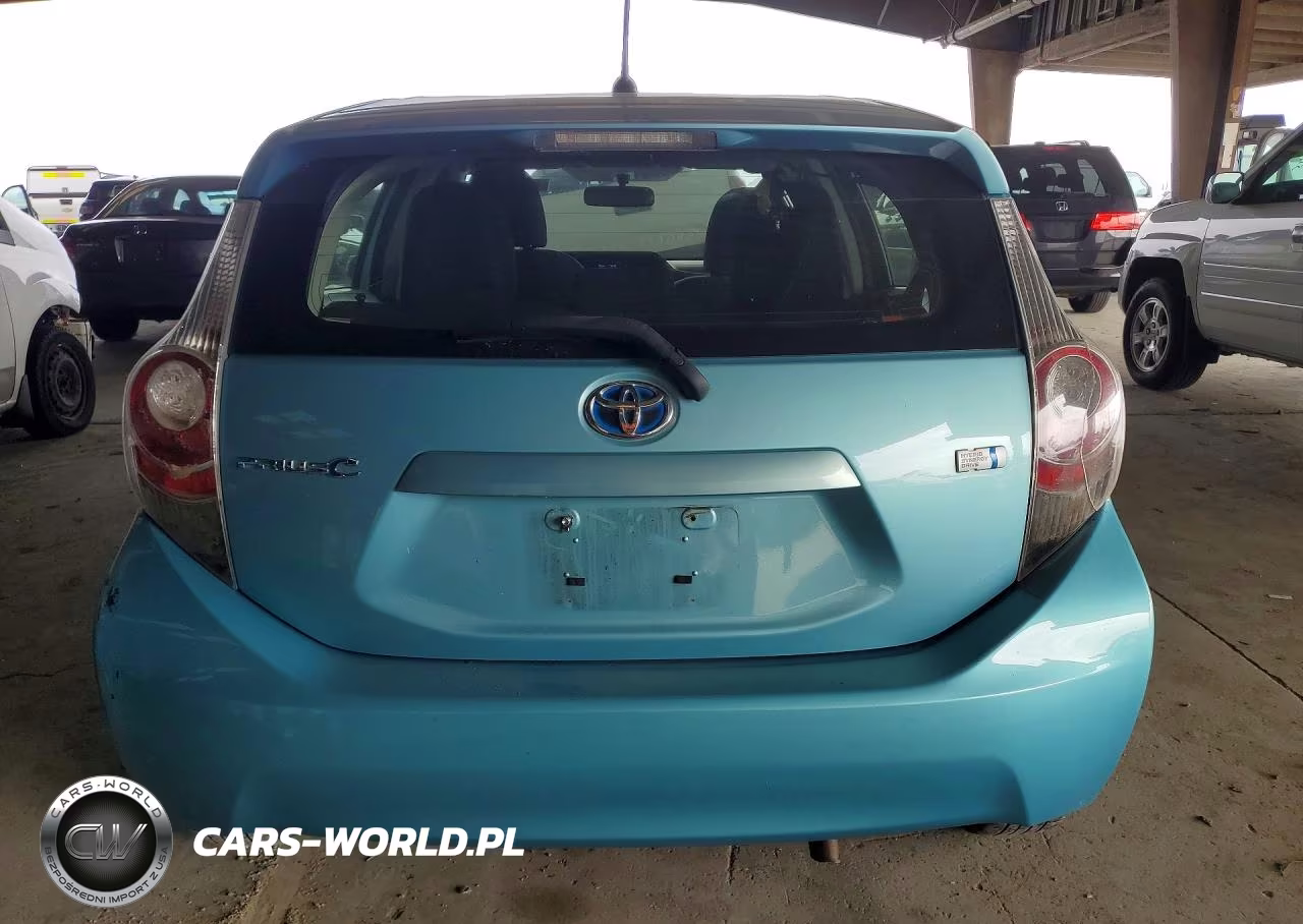 2013 Toyota Prius C Two VIN:JTDKDTB32D1057242 - 6