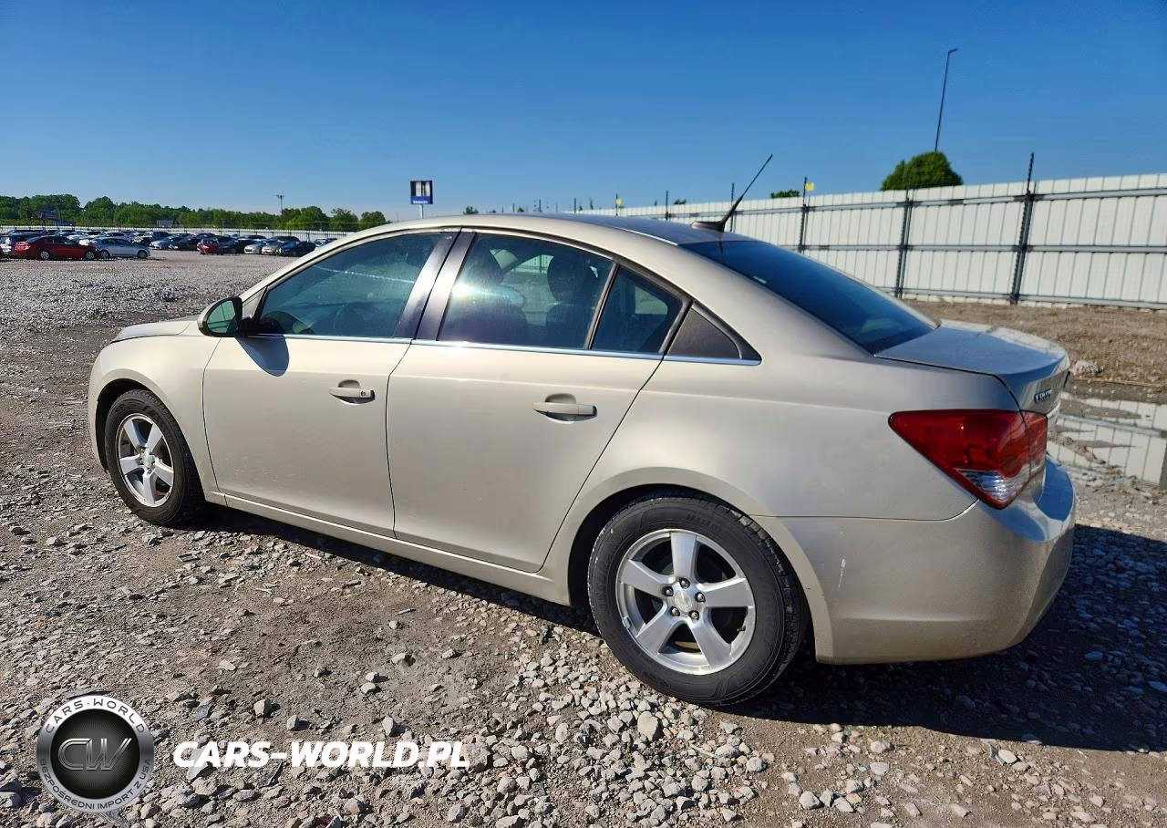 2014 Chevrolet Cruze VIN:1G1PC5SB2E7105146 - 2