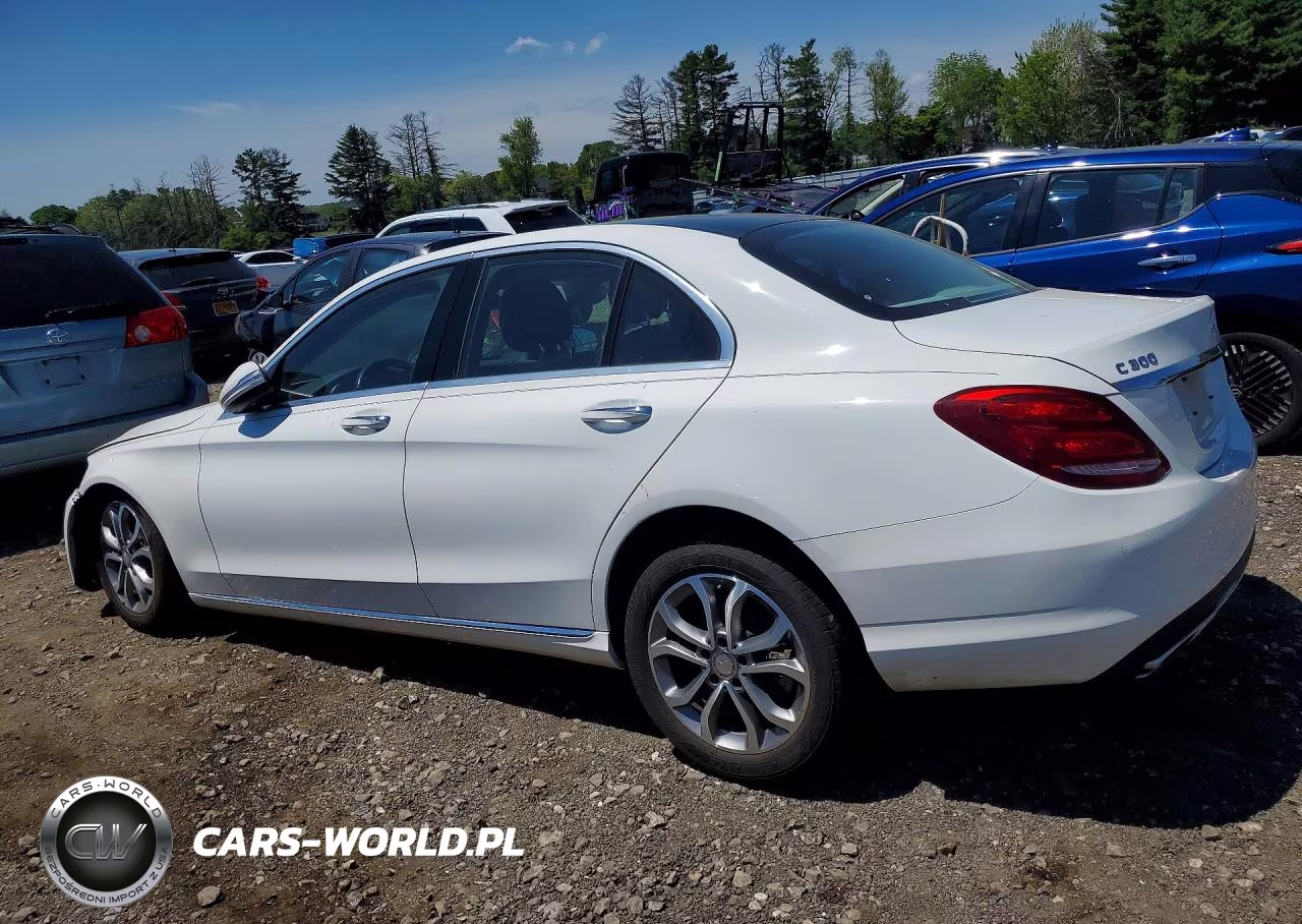 2015 Mercedes-Benz C 300 4Matic VIN:55SWF4KB6FU033687 - 2