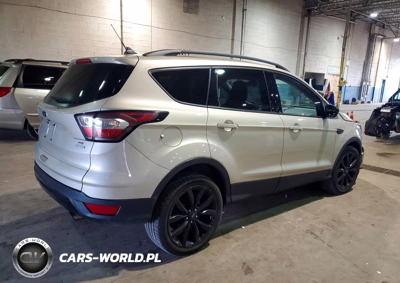 2018 Ford Escape Se VIN:1FMCU0GD5JUC31797 - 3