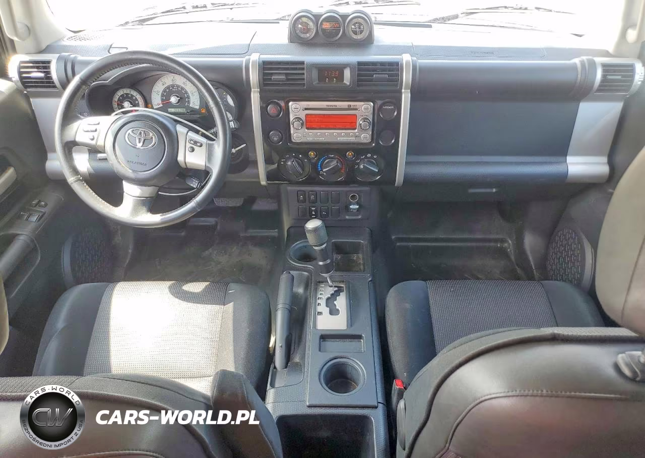 2011 Toyota Fj Cruiser Base VIN:JTEZU4BF8BK011111 - 8