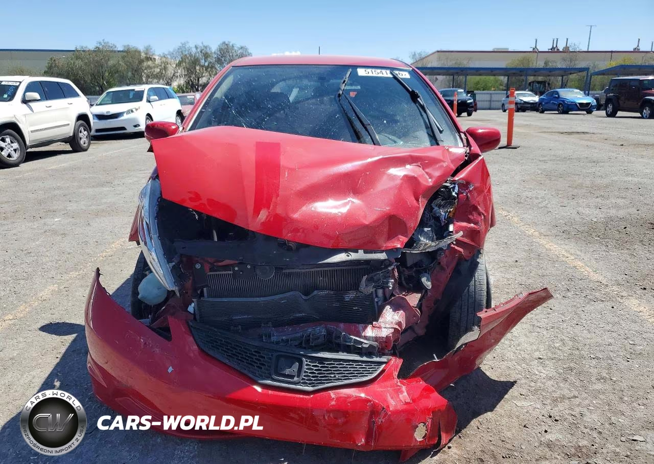 2013 Honda Fit VIN:JHMGE8H34DC076207 - 5