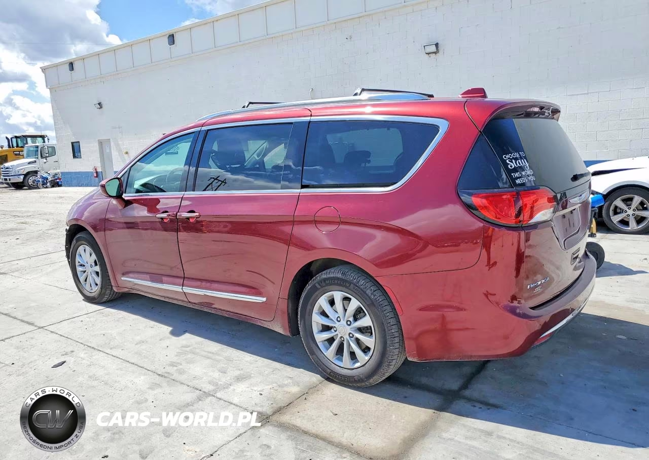 2019 Chrysler Pacifica Touring L VIN:2C4RC1BG7KR651228 - 2