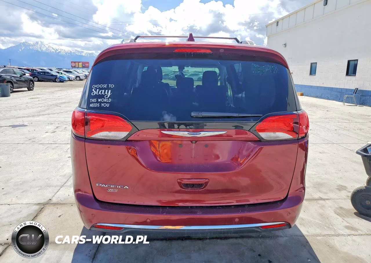 2019 Chrysler Pacifica Touring L VIN:2C4RC1BG7KR651228 - 6