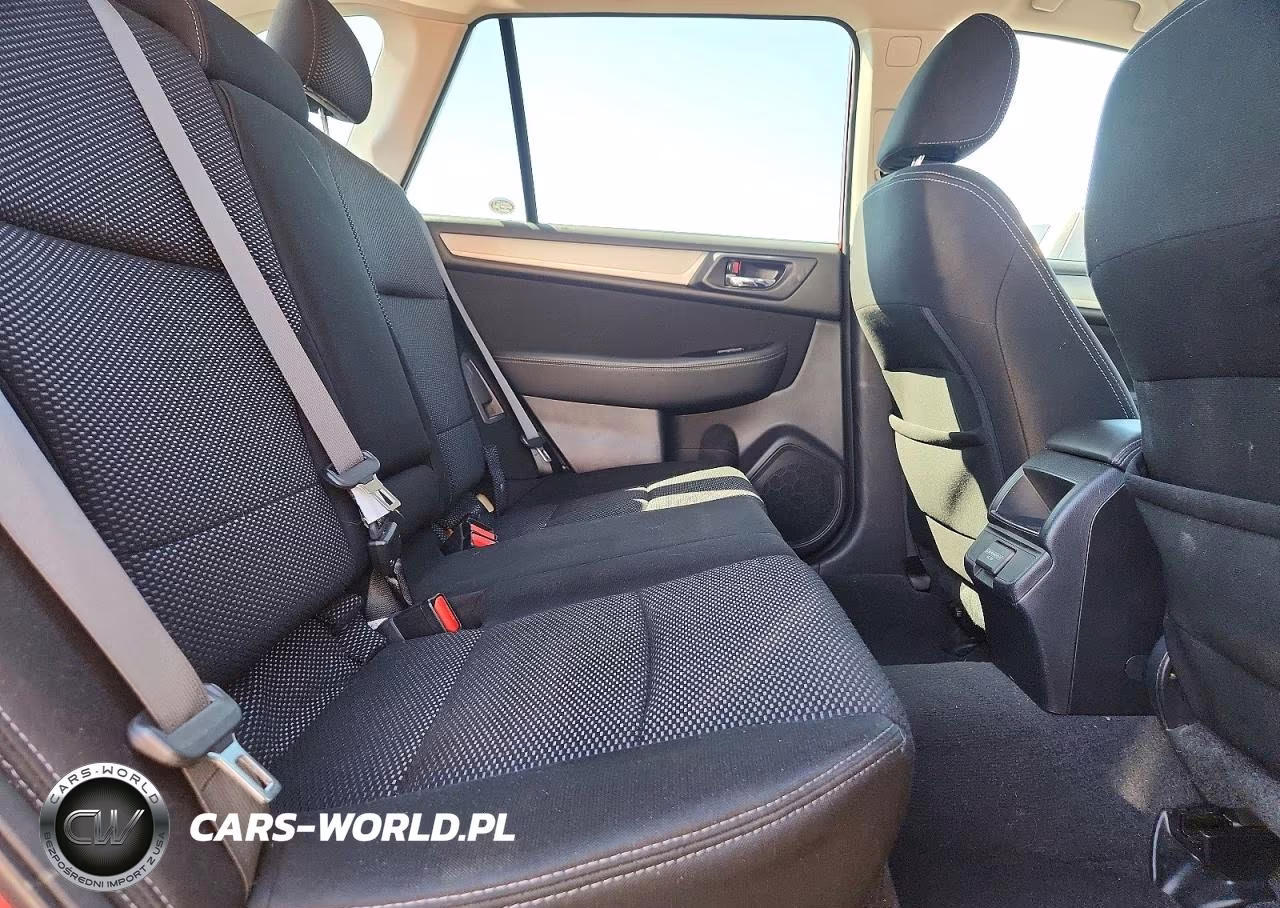 2018 Subaru Outback 2.5I Premium VIN:4S4BSACC2J3252178 - 10