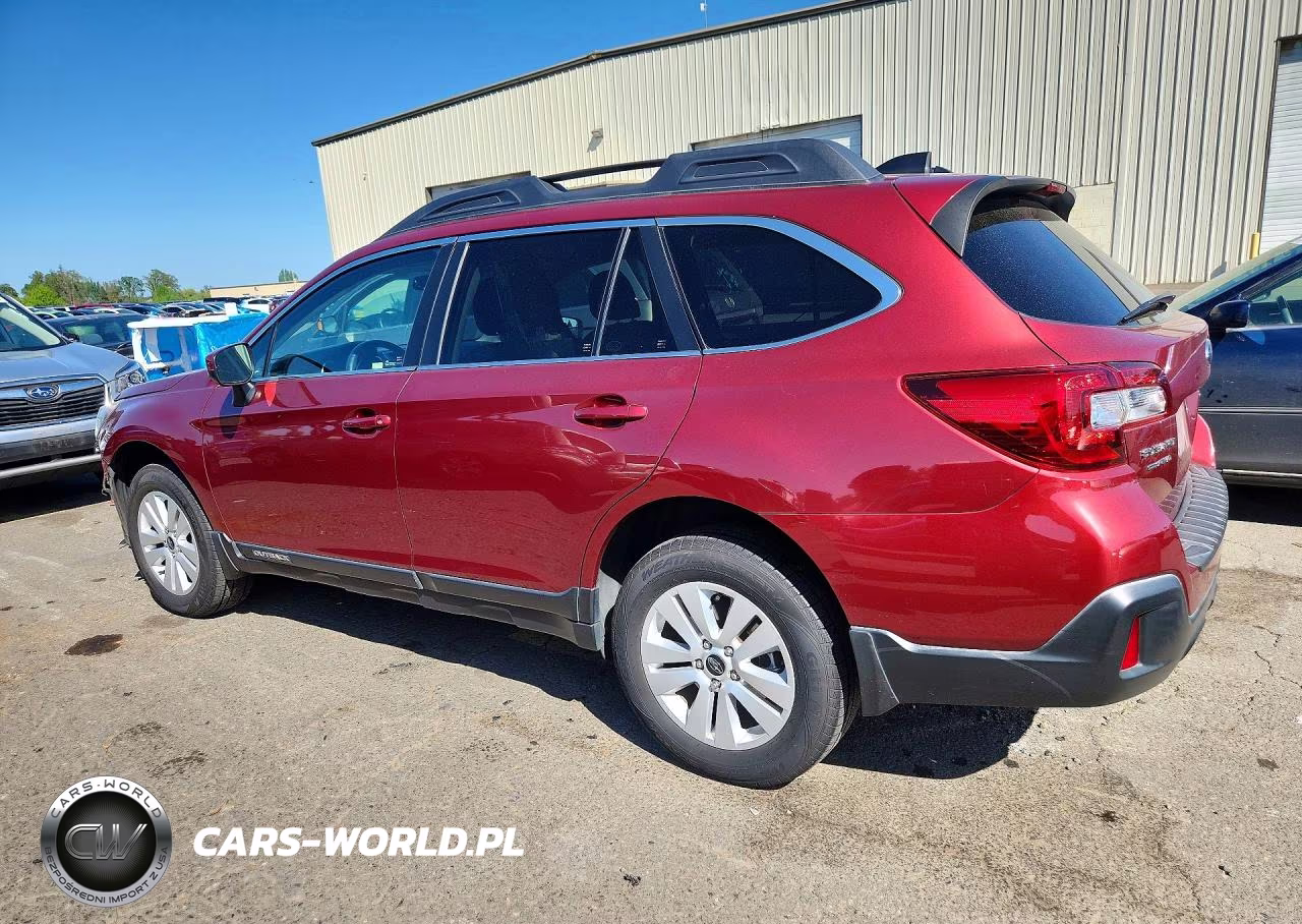 2018 Subaru Outback 2.5I Premium VIN:4S4BSACC2J3252178 - 2