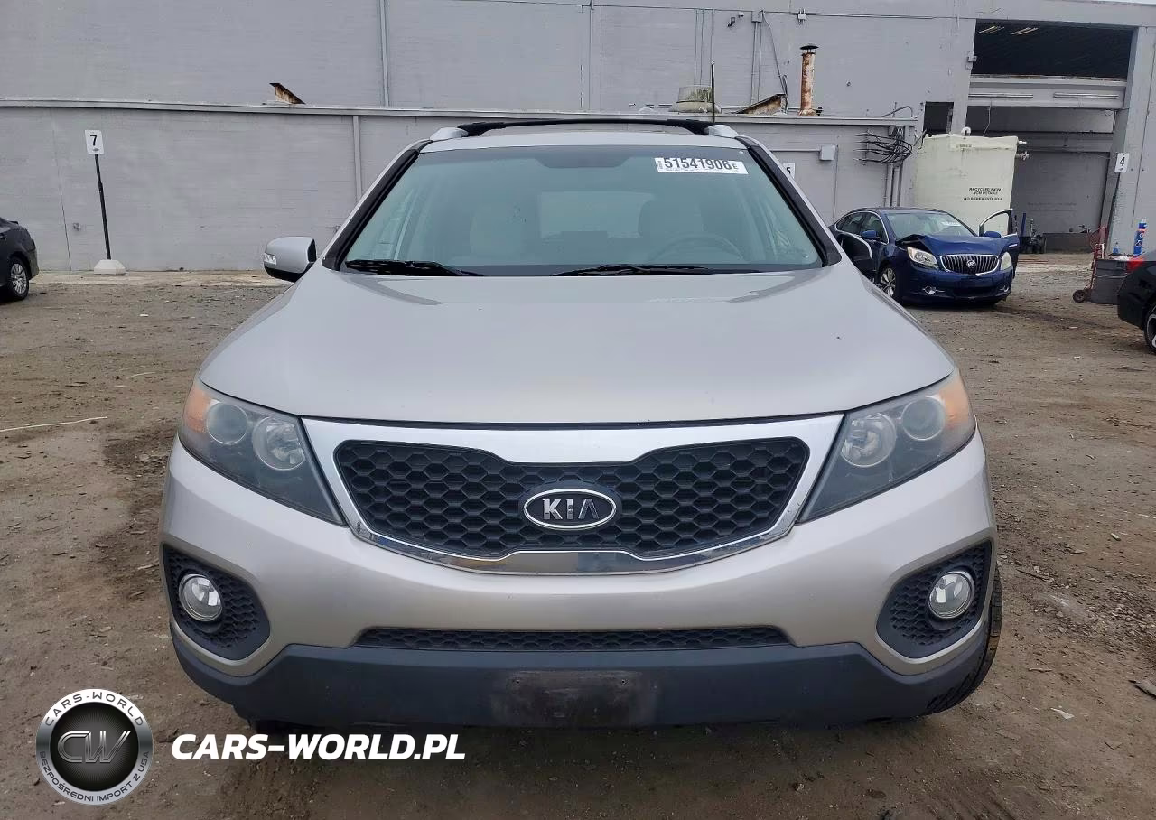 2013 Kia Sorento Lx VIN:5XYKT3A64DG364927 - 5