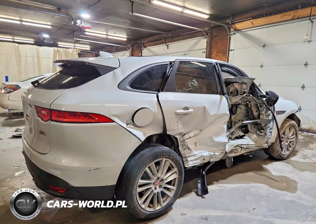 2018 Jaguar F-Pace Premium VIN:SADCJ2GX3JA238188 - 3