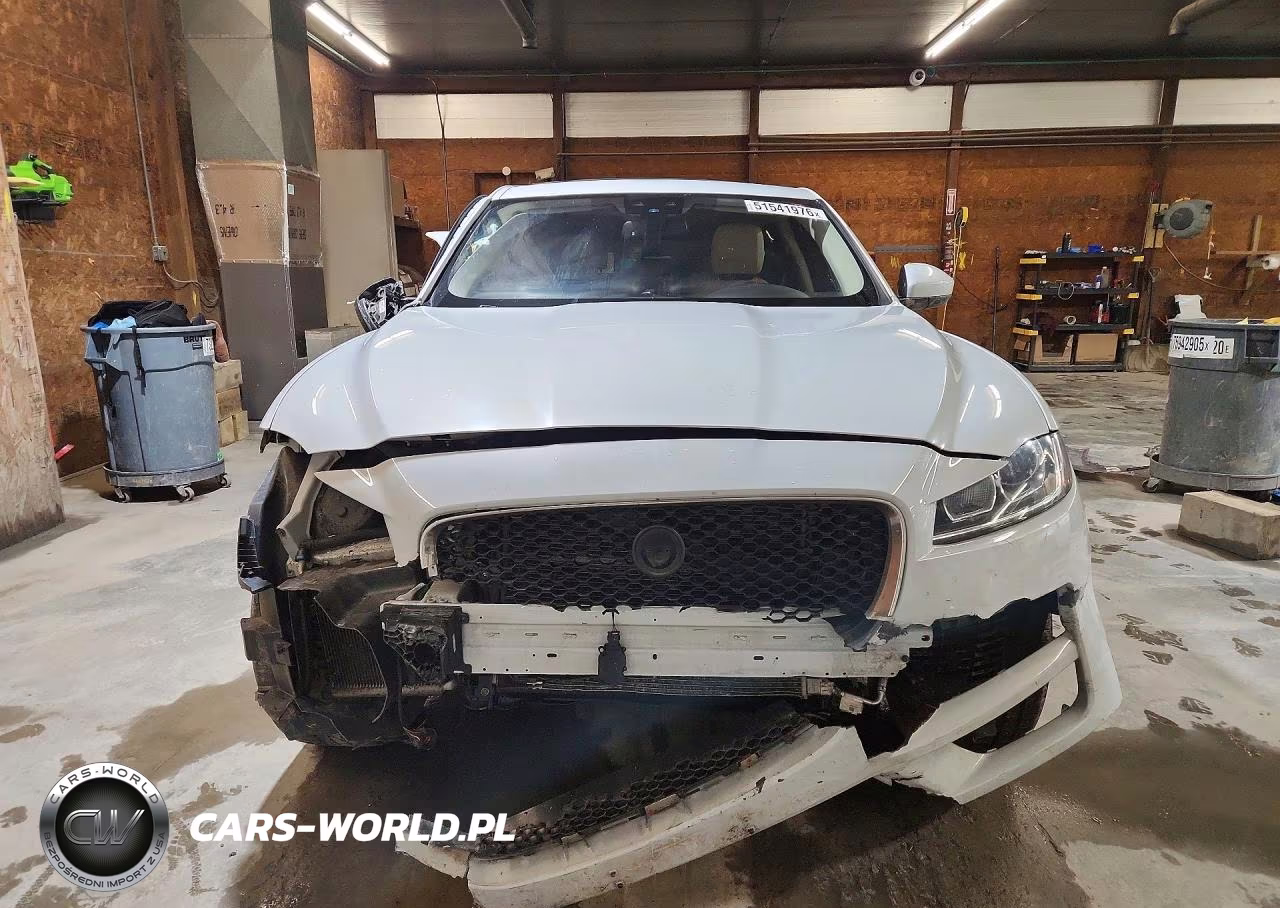 2018 Jaguar F-Pace Premium VIN:SADCJ2GX3JA238188 - 5