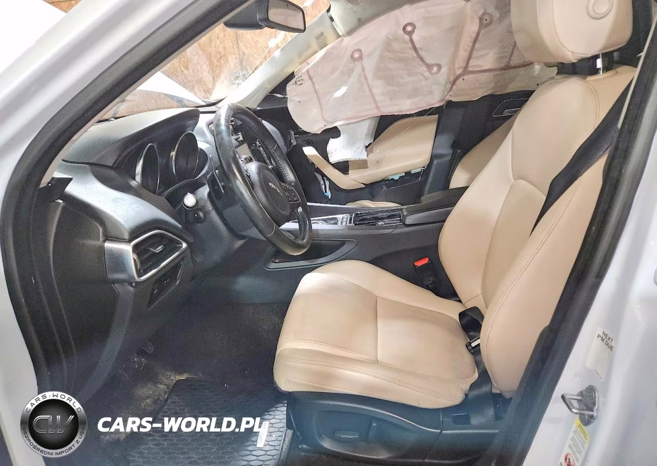 2018 Jaguar F-Pace Premium VIN:SADCJ2GX3JA238188 - 7