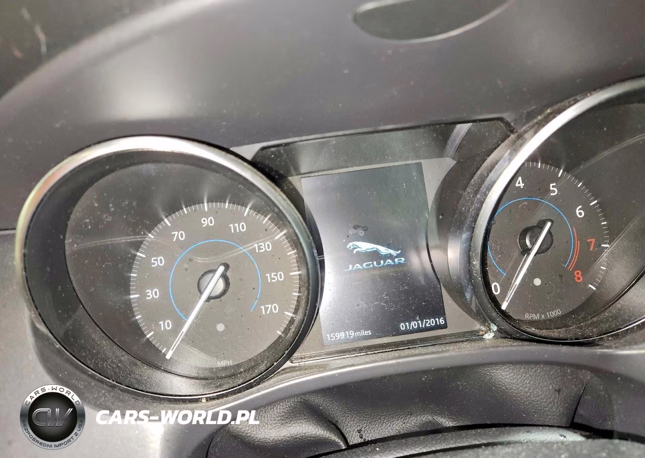 2018 Jaguar F-Pace Premium VIN:SADCJ2GX3JA238188 - 9