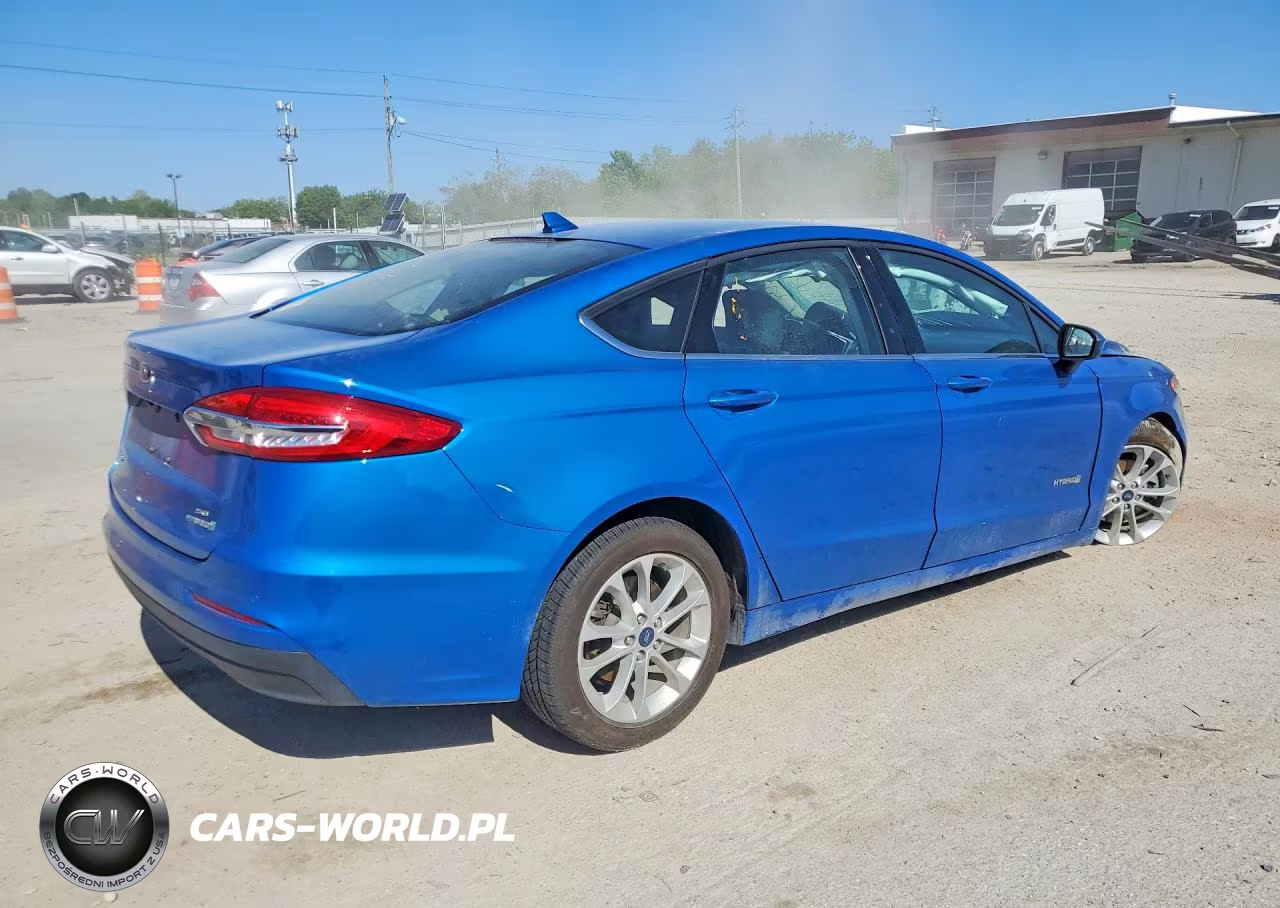 2019 Ford Fusion Se VIN:3FA6P0LU7KR185015 - 3