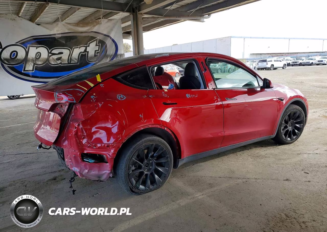 2020 Tesla Model Y VIN:5YJYGDEE4LF029470 - 3
