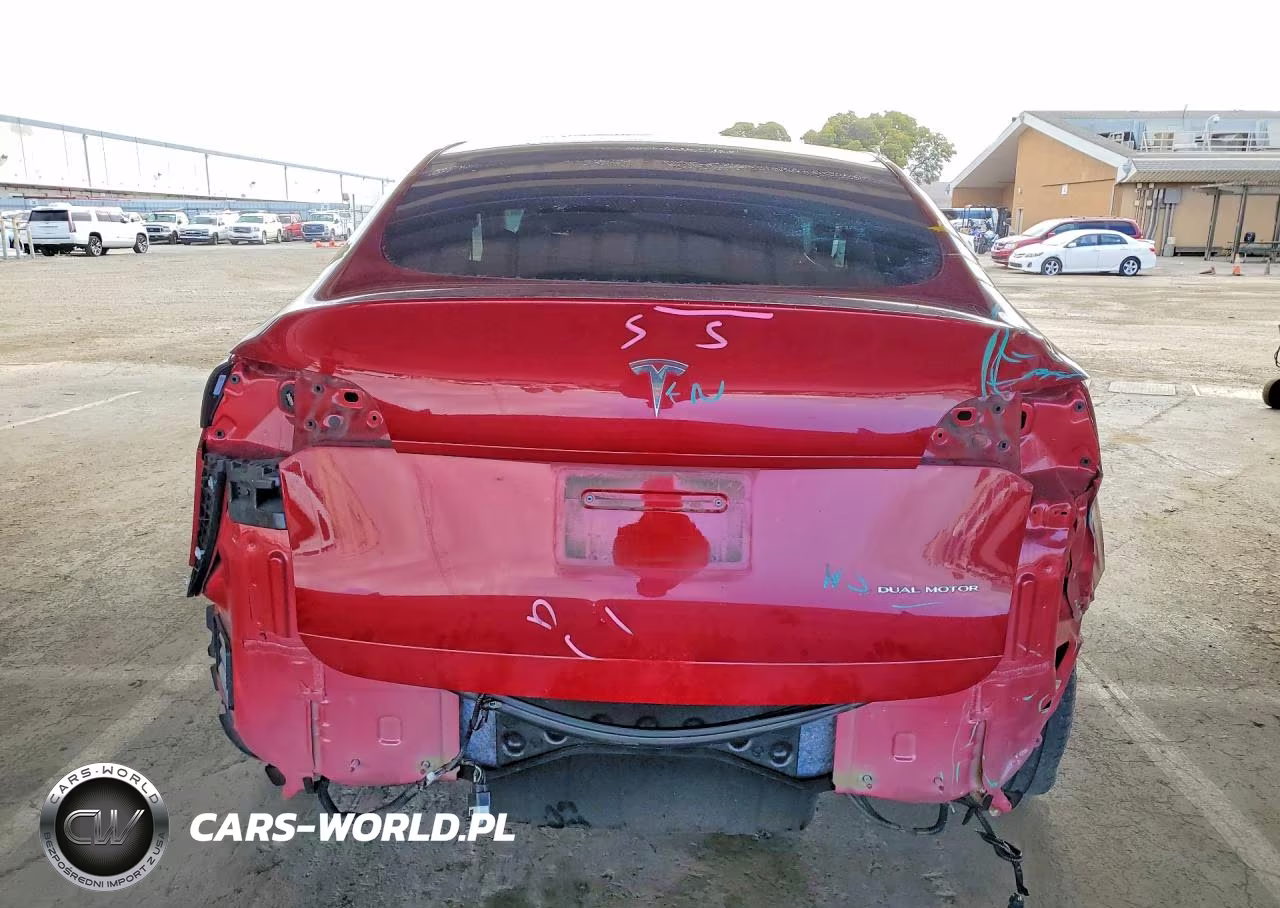 2020 Tesla Model Y VIN:5YJYGDEE4LF029470 - 6