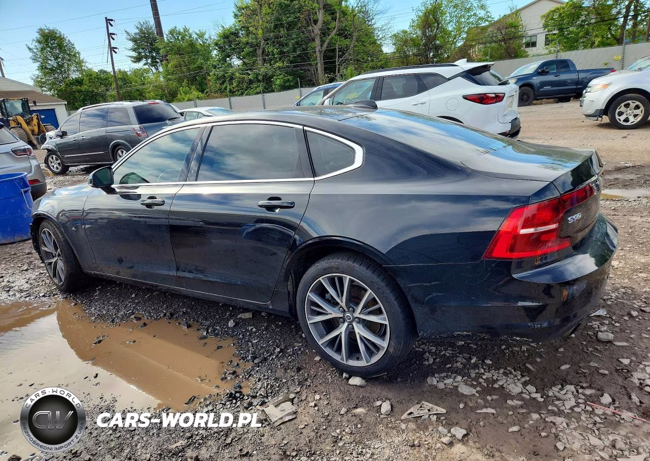 2018 Volvo S90 T5 Momentum VIN:LVY982AK9JP025959 - 2
