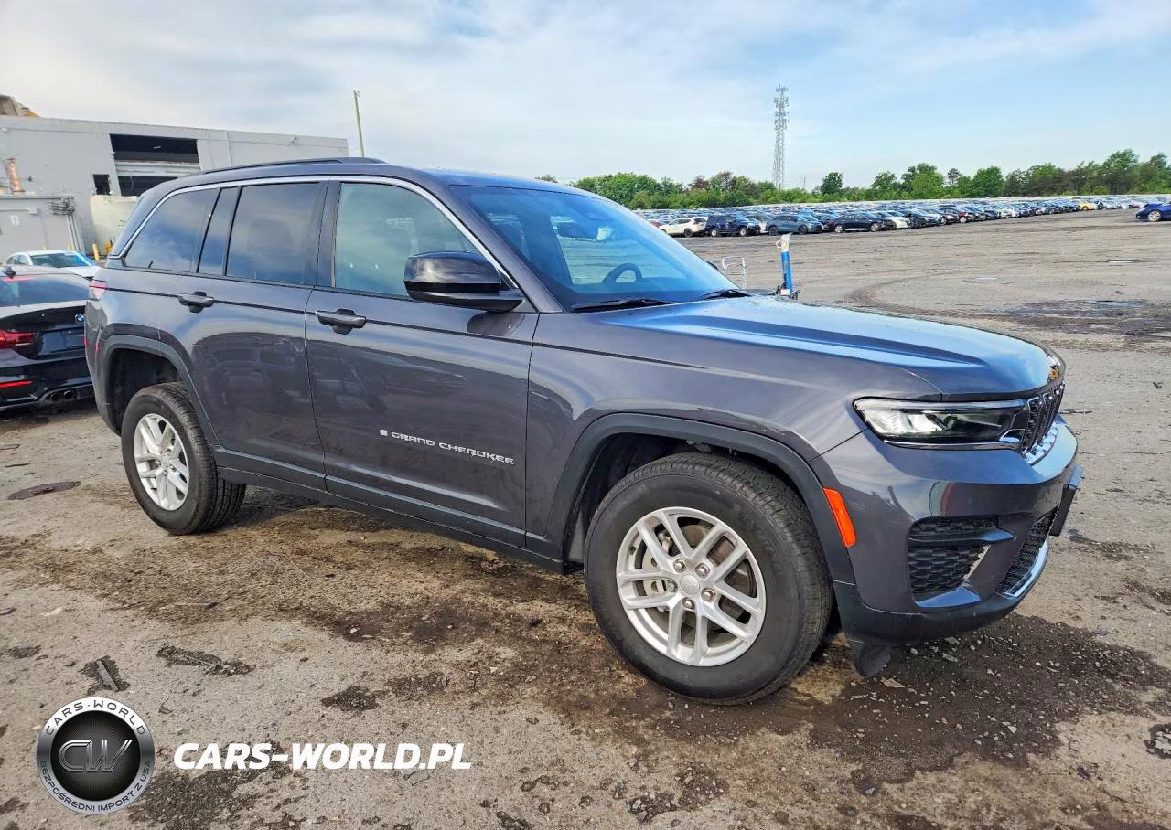 2025 Jeep Grand Cherokee Laredo VIN:1C4RJHAG2S8768078 - 4
