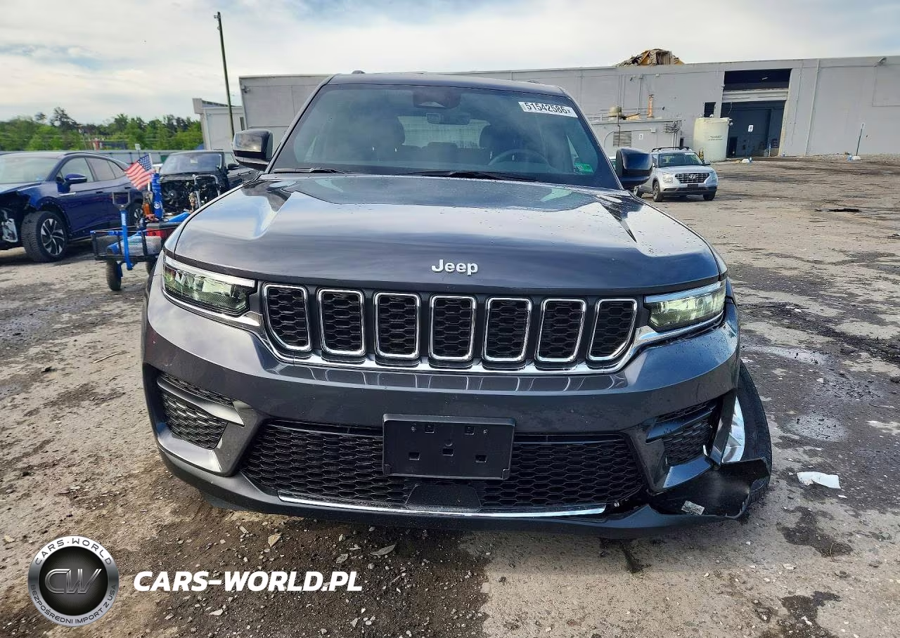 2025 Jeep Grand Cherokee Laredo VIN:1C4RJHAG2S8768078 - 5