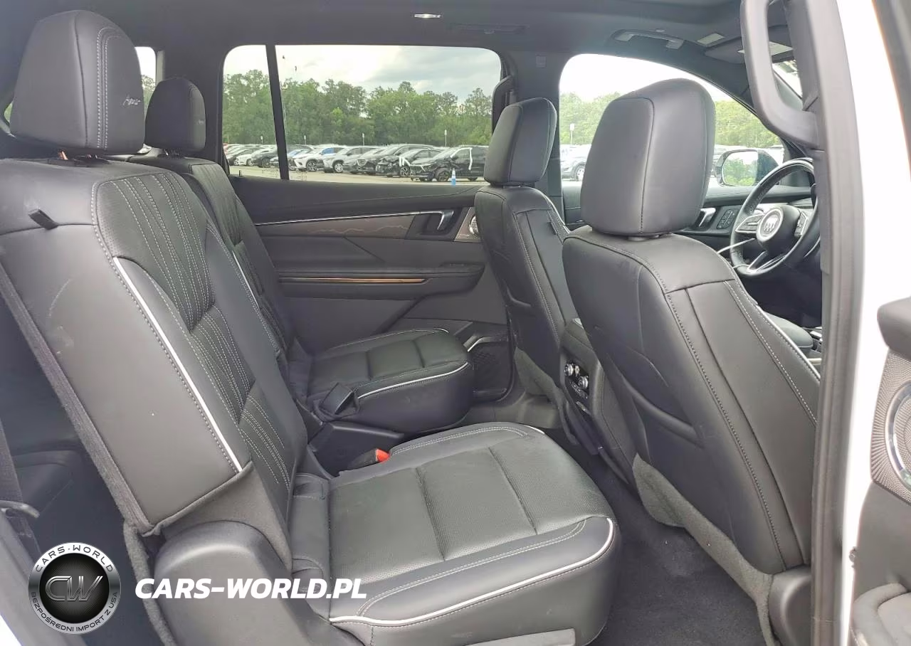 2025 Buick Enclave Avenir VIN:5GAERCRS2SJ109060 - 11