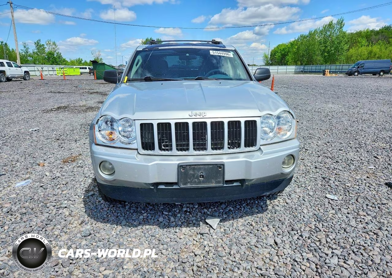 2007 Jeep Grand Cherokee Laredo VIN:1J8GR48K37C665185 - 5