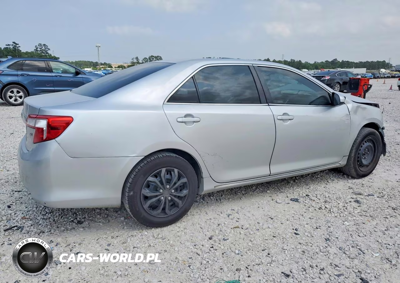 2014 Toyota Camry Le VIN:4T1BF1FK1EU382766 - 3