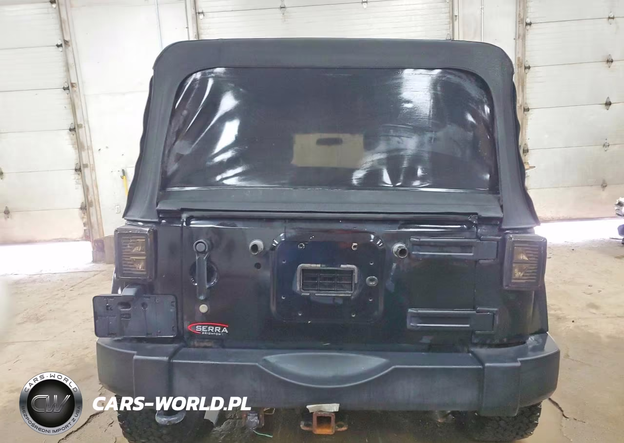 2012 Jeep Wrangler Unlimited Sahara VIN:1C4BJWEG9CL265145 - 6
