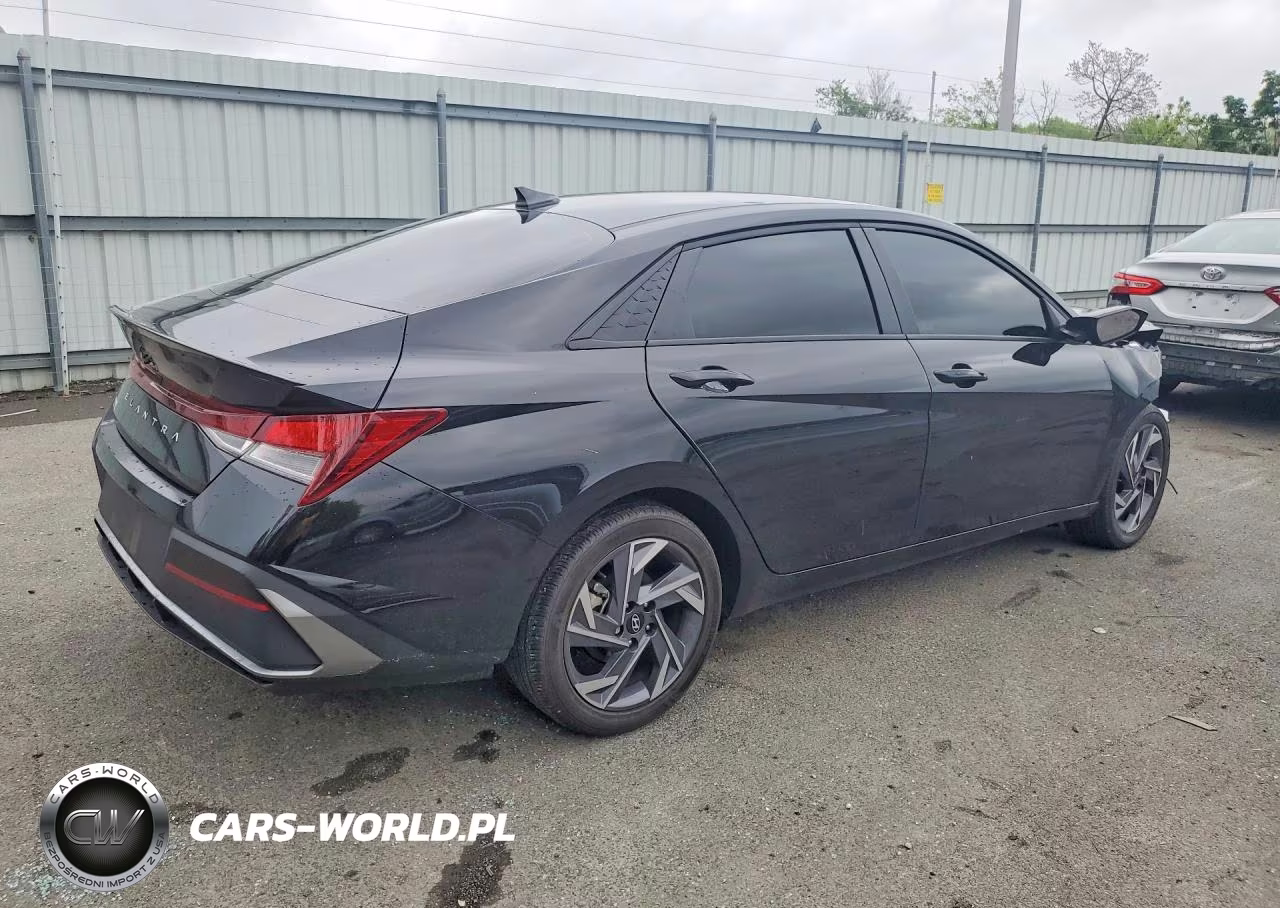 2025 Hyundai Elantra Sel Sport VIN:KMHLM4DG4SU903002 - 3