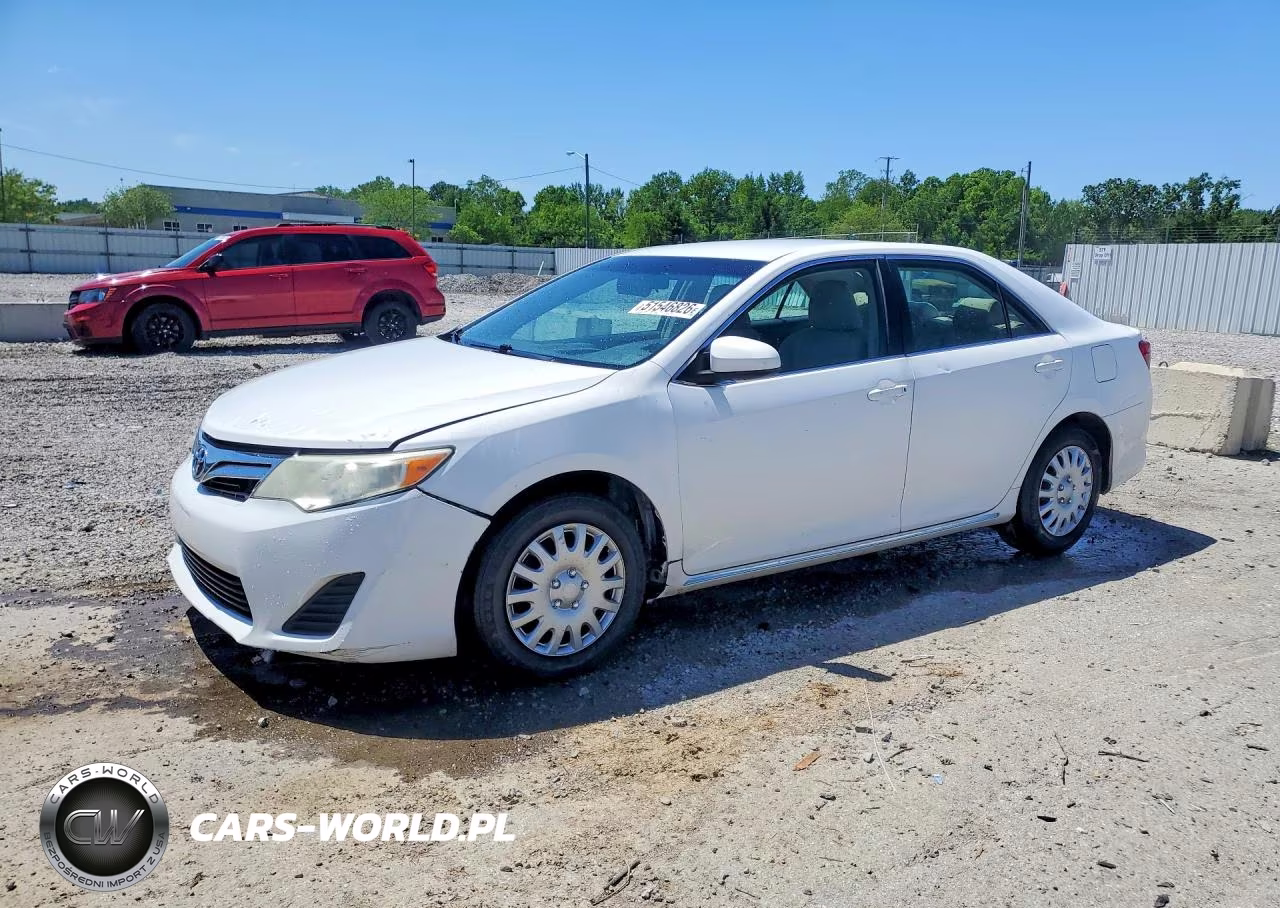 2012 Toyota Camry Le – zdjęcie 1 z 13