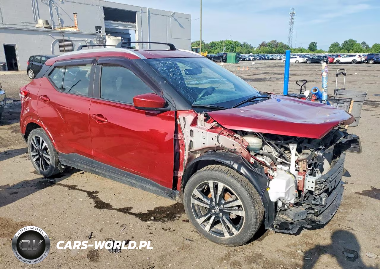 2018 Nissan Kicks Sv VIN:3N1CP5CU3JL521676 - 4