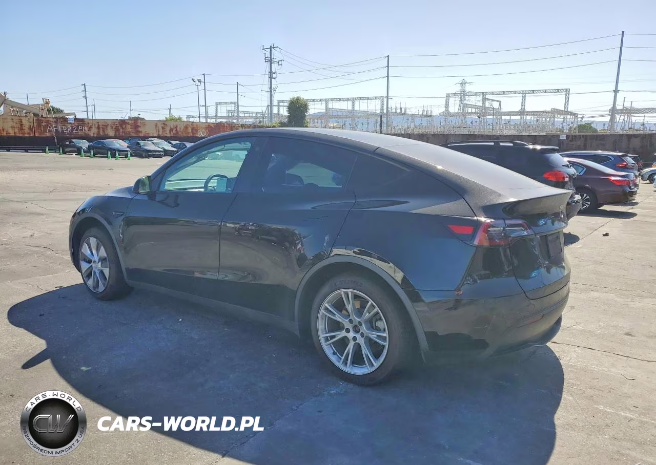 2021 Tesla Model Y VIN:5YJYGDEE7MF233133 - 2