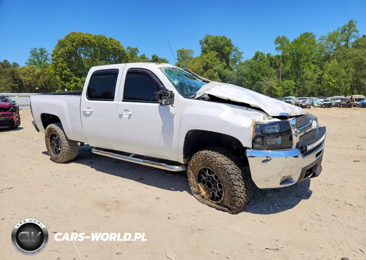 2008 Chevrolet Silverado K2500 Heavy Duty VIN:1GCHK23668F140779 - 4