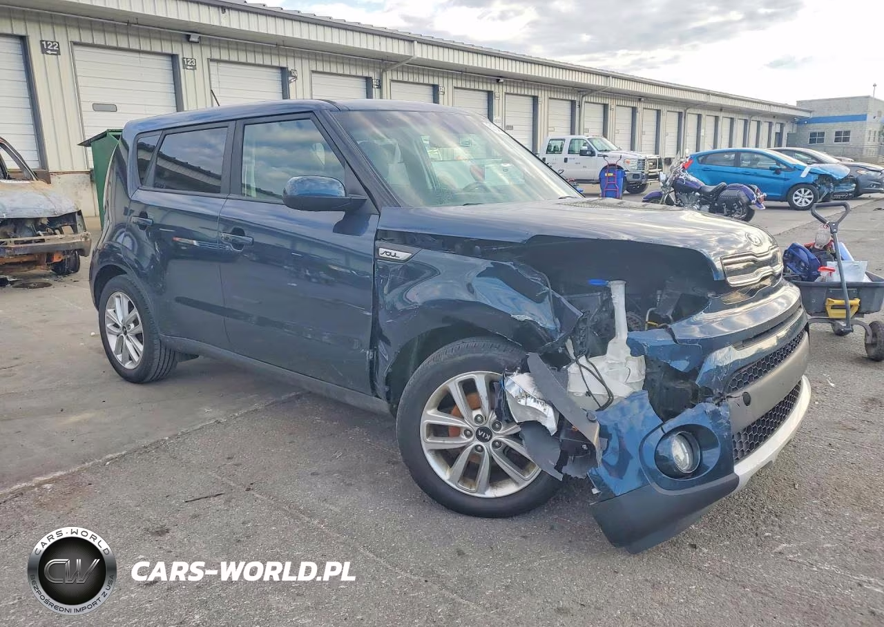 2018 Kia Soul + VIN:KNDJP3A55J7518562 - 4