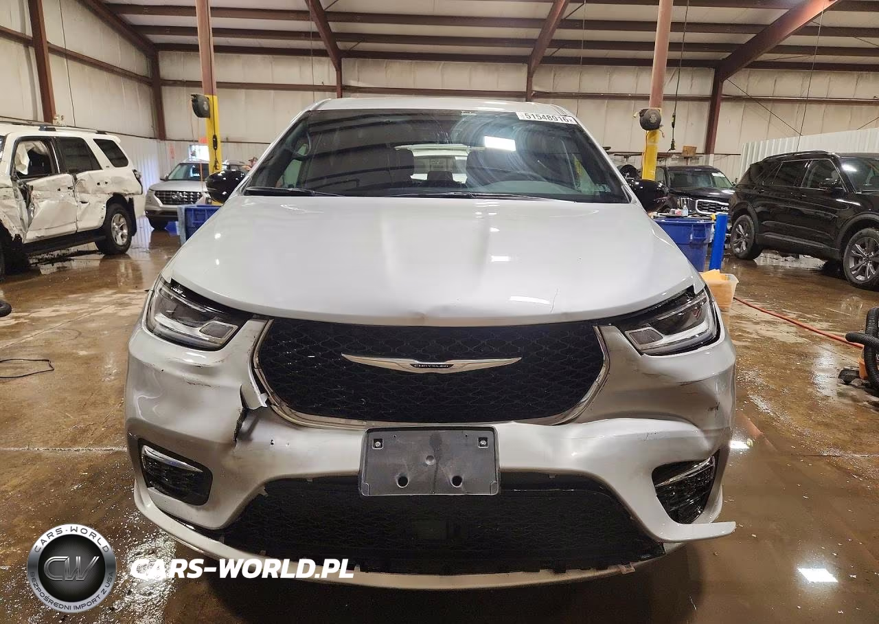 2026 Chrysler Pacifica Select VIN:2C4RC1BGXTR172819 - 5