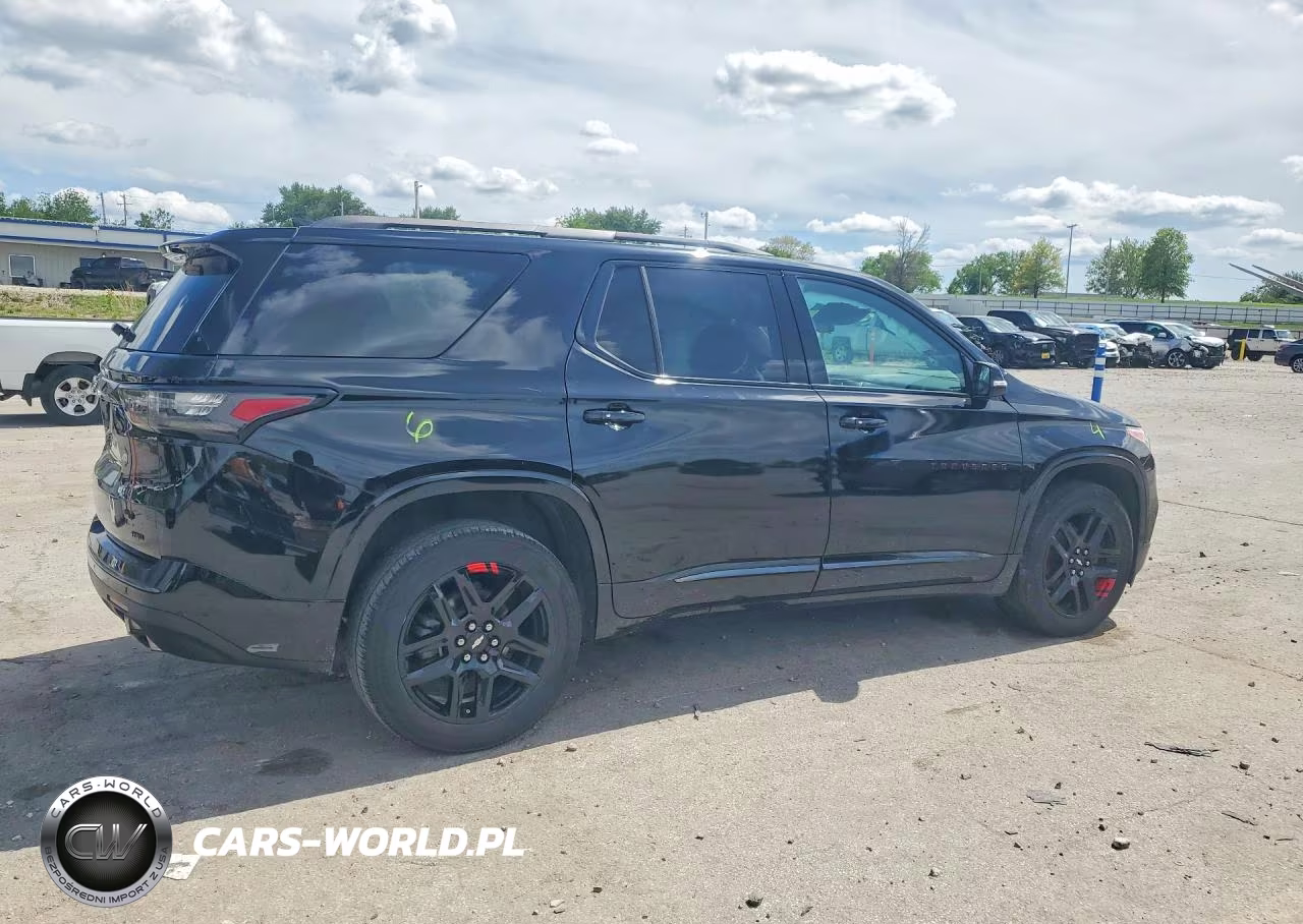 2018 Chevrolet Traverse Premier VIN:1GNEVJKW1JJ265267 - 3