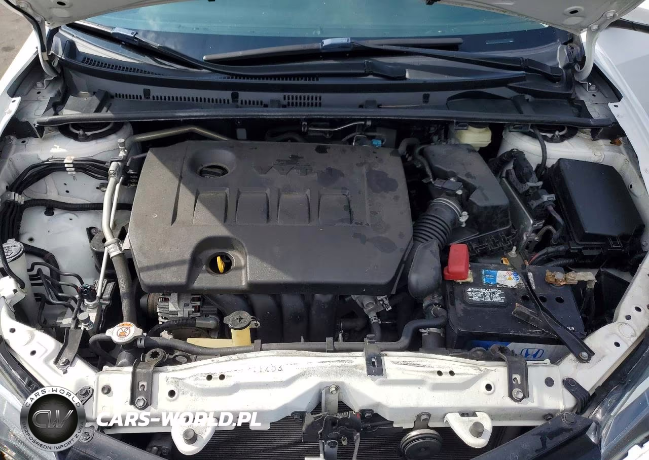 2018 Toyota Corolla Le VIN:5YFBURHE7JP836770 - 11