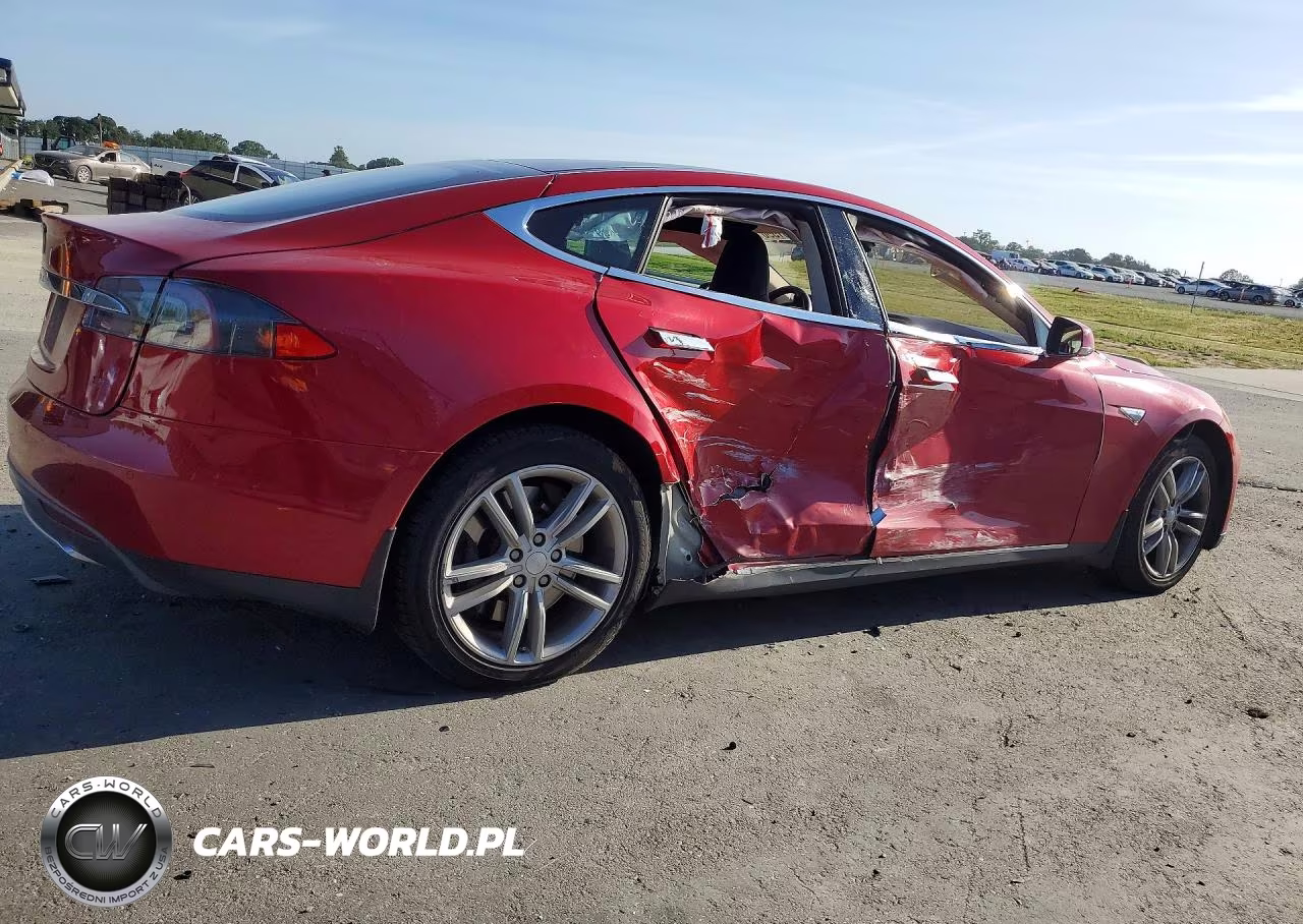 2014 Tesla Model S VIN:5YJSA1H1XEFP62351 - 3