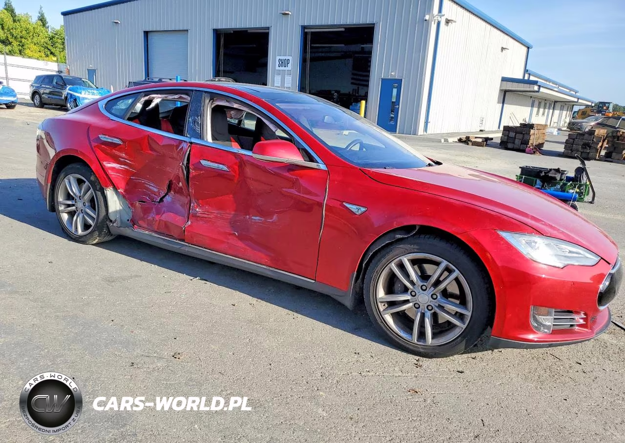 2014 Tesla Model S VIN:5YJSA1H1XEFP62351 - 4
