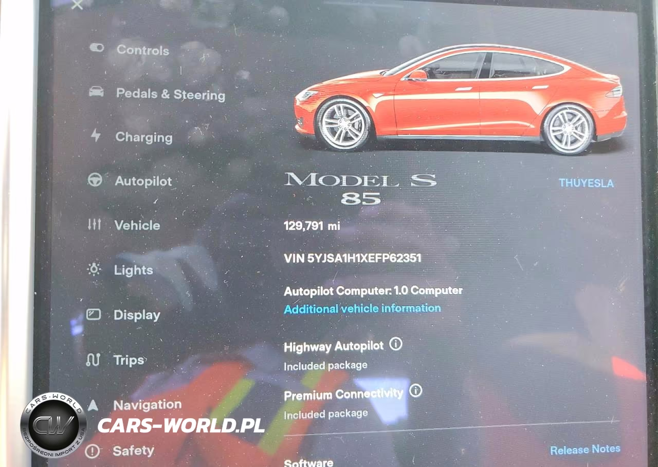 2014 Tesla Model S VIN:5YJSA1H1XEFP62351 - 9