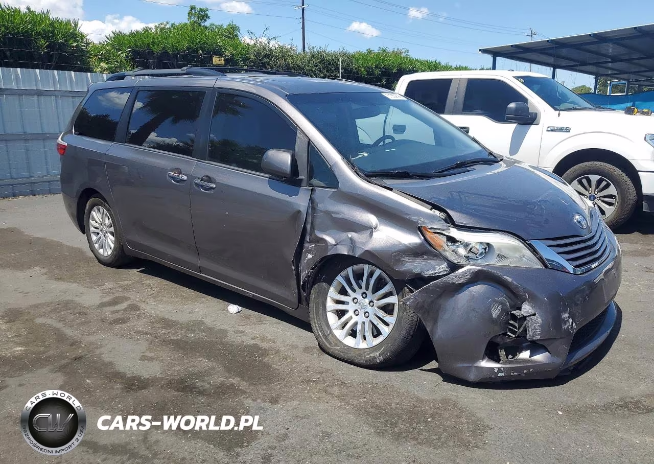 2017 Toyota Sienna Xle 8-Passenger VIN:5TDYZ3DC0HS896291 - 4
