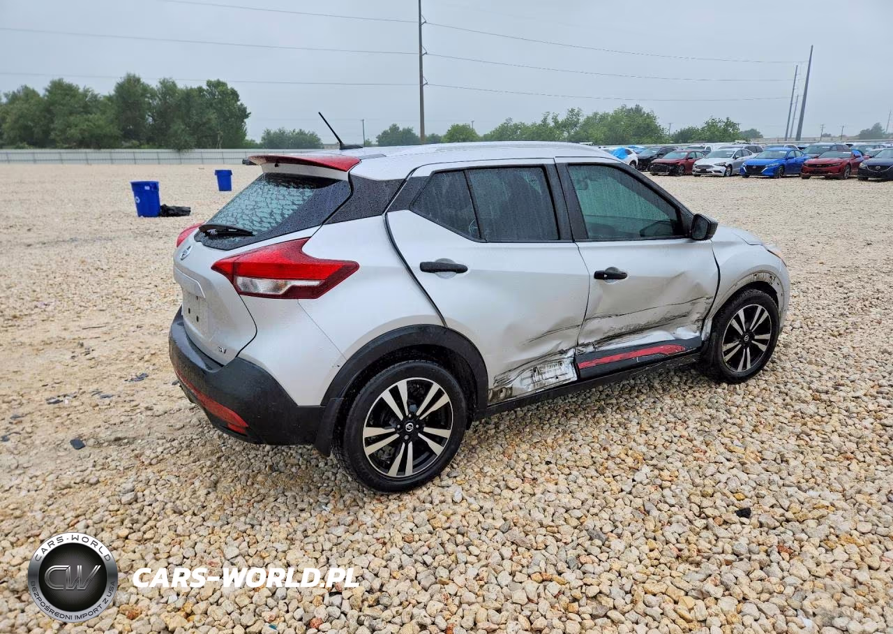 2018 Nissan Kicks Sv VIN:3N1CP5CUXJL545375 - 3