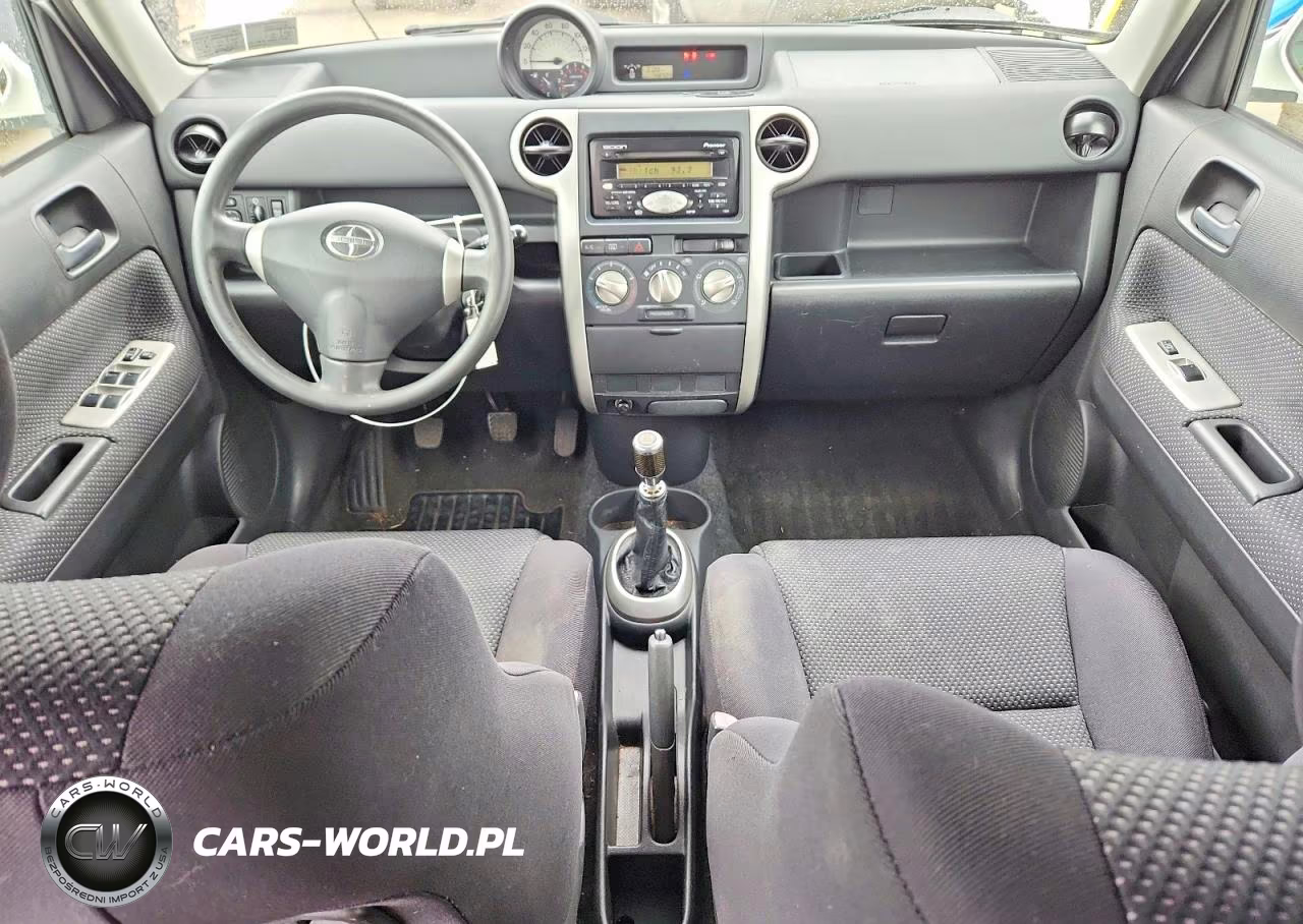 2005 Toyota Scion Xb VIN:JTLKT334X50221231 - 8