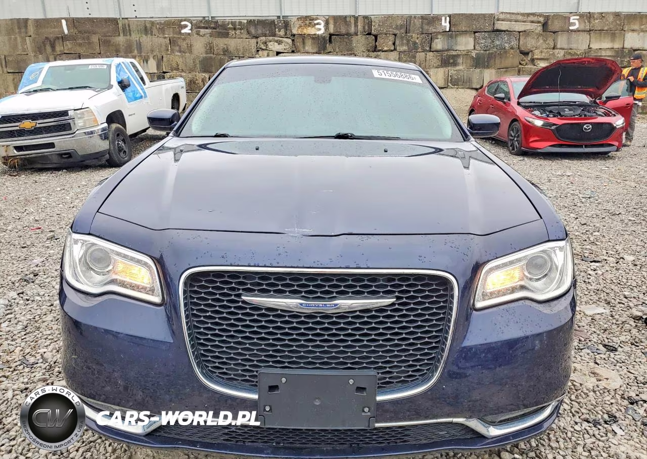 2017 Chrysler 300 Limited VIN:2C3CCARG0HH507020 - 5