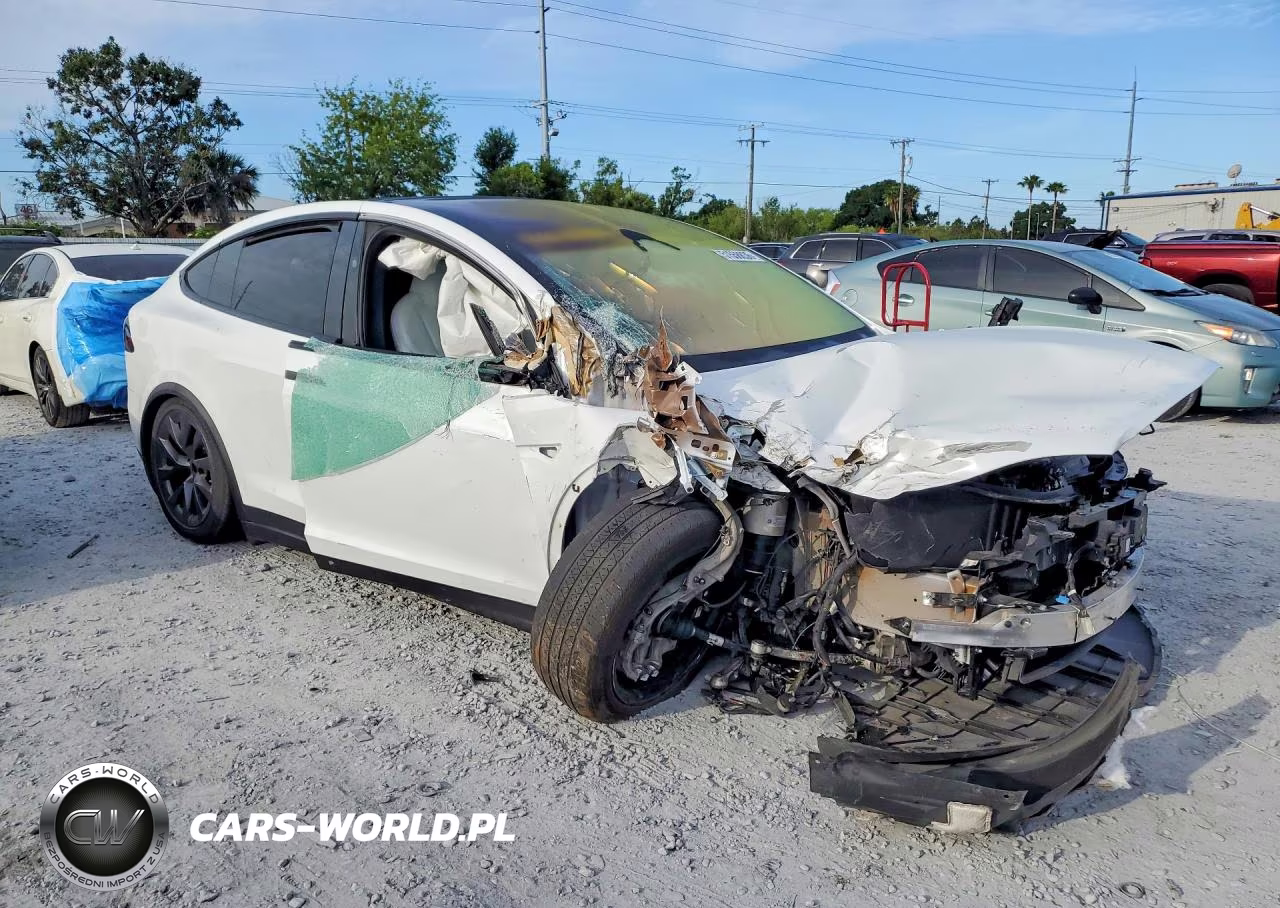 2022 Tesla Model X VIN:7SAXCBE60NF355101 - 4