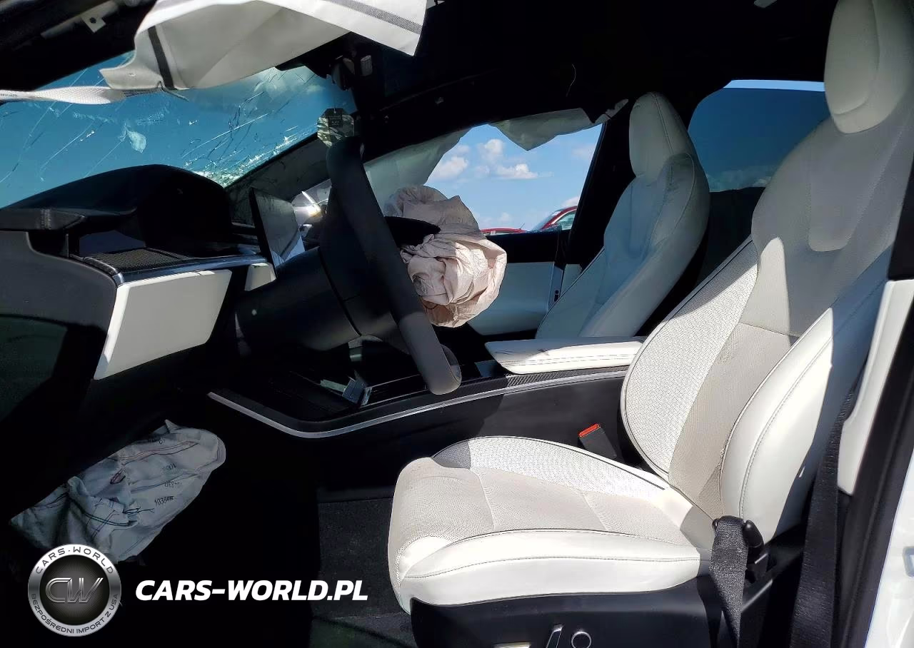 2022 Tesla Model X VIN:7SAXCBE60NF355101 - 7